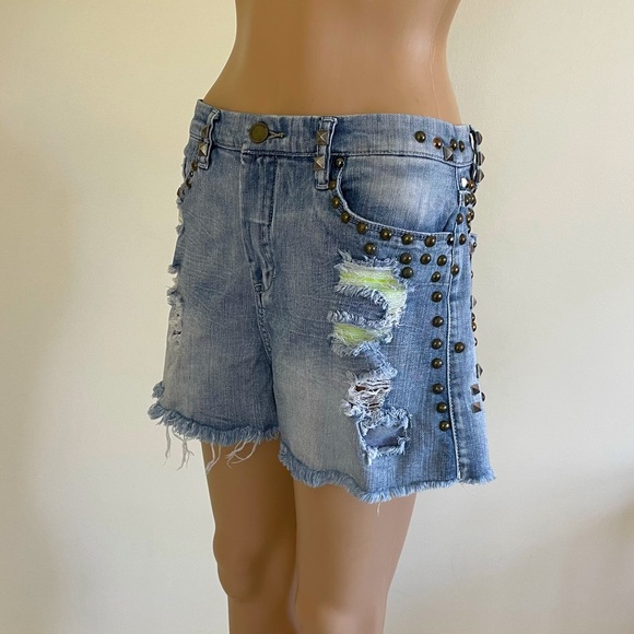 Blank NYC studded distressed shorts with neon details size 30 - Picture 6 of 15